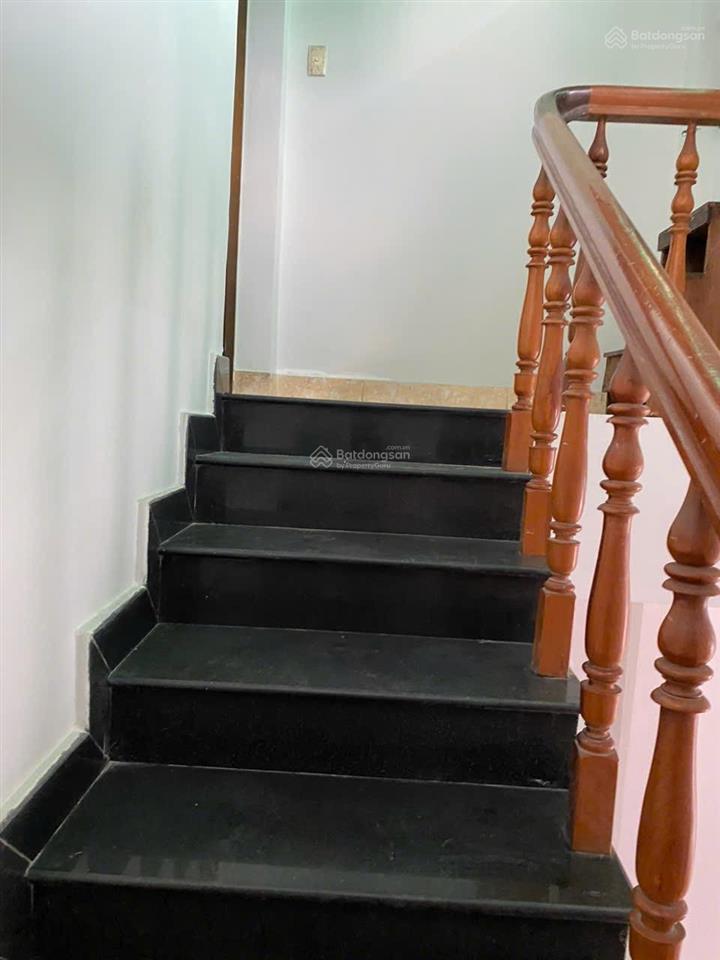 Nhà cho thuê mặt tiền đường chu văn an, q bình thạnh. giá 18 triệu