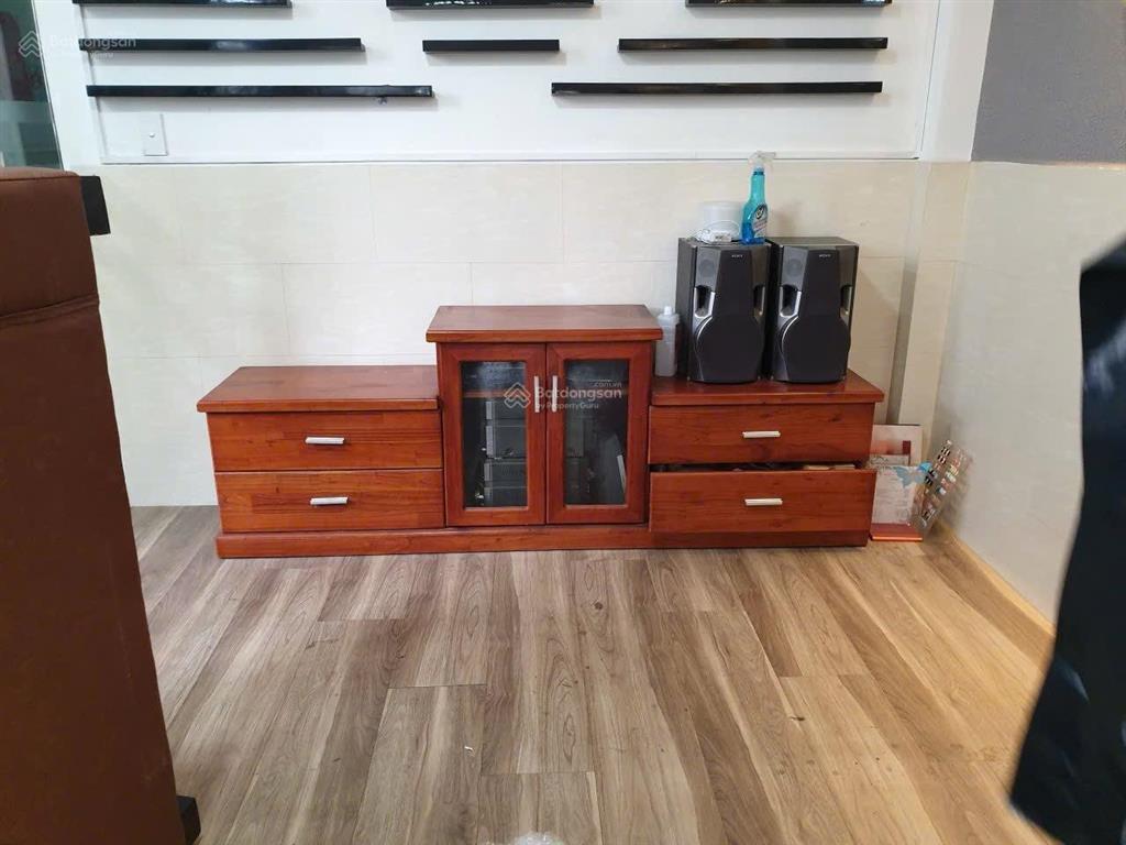 Cho thuê nhà mặt tiền phạm văn đồng phường 13 (cũ), 3 lầu, dt 92.4m2, giá 50 triệu/tháng