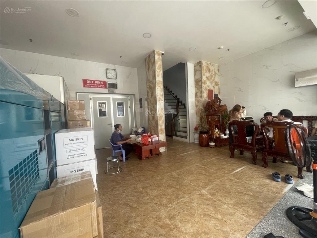 Nhà 207m2/5 tầng giá 18,3tỷ(8m x 26m) hđ thuê 70tr/th, hẻm 8m đ.lê văn quới, hẻm 1/ cách mt 100m.