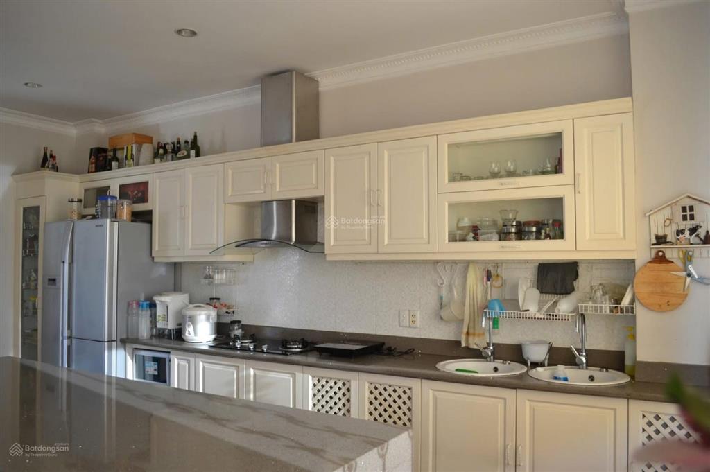 Toà nhà mt võ trường toản doanh thu 2.5tỷ/năm 8 lầu 268m2 đất