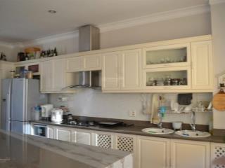 Toà nhà mt võ trường toản doanh thu 2.5tỷ/năm 8 lầu 268m2 đất