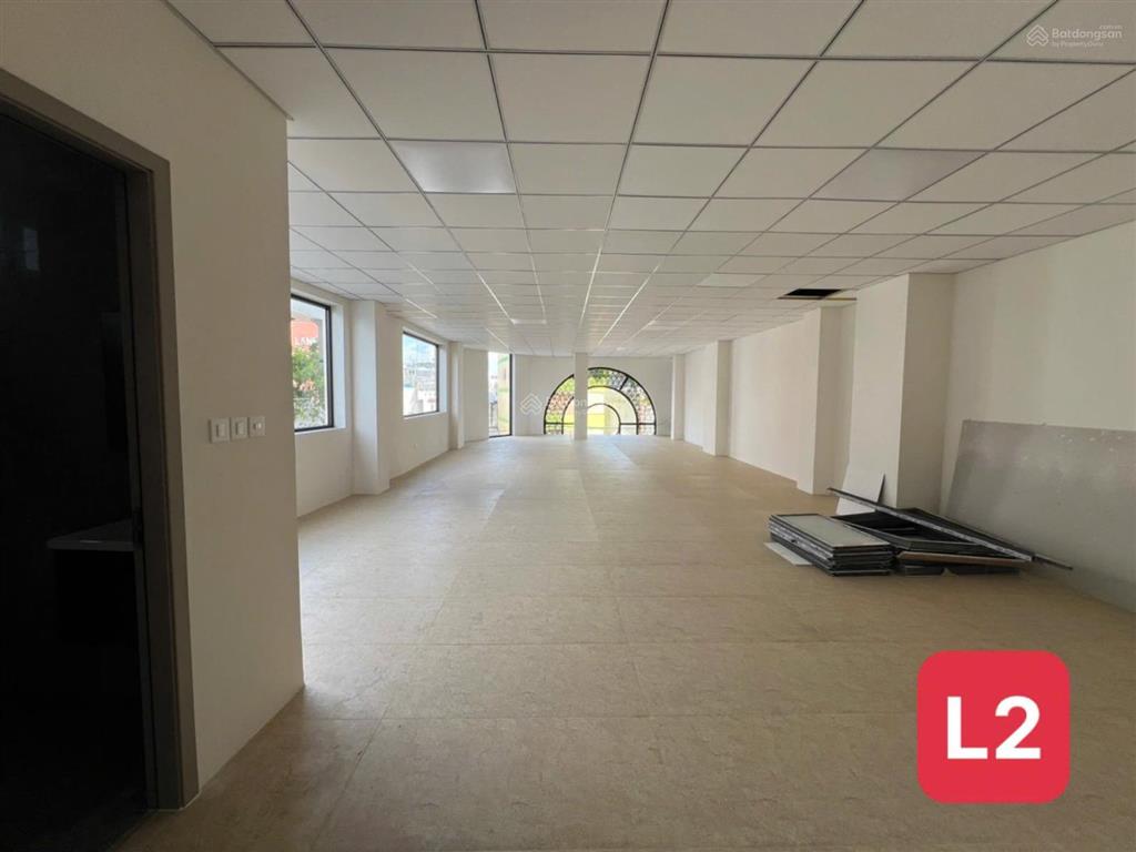 Cao ốc văn phòng 2 mặt tiền lê quang định 8 x 25m hầm 9 lầu sân thượng đang cho thuê 200tr/tháng