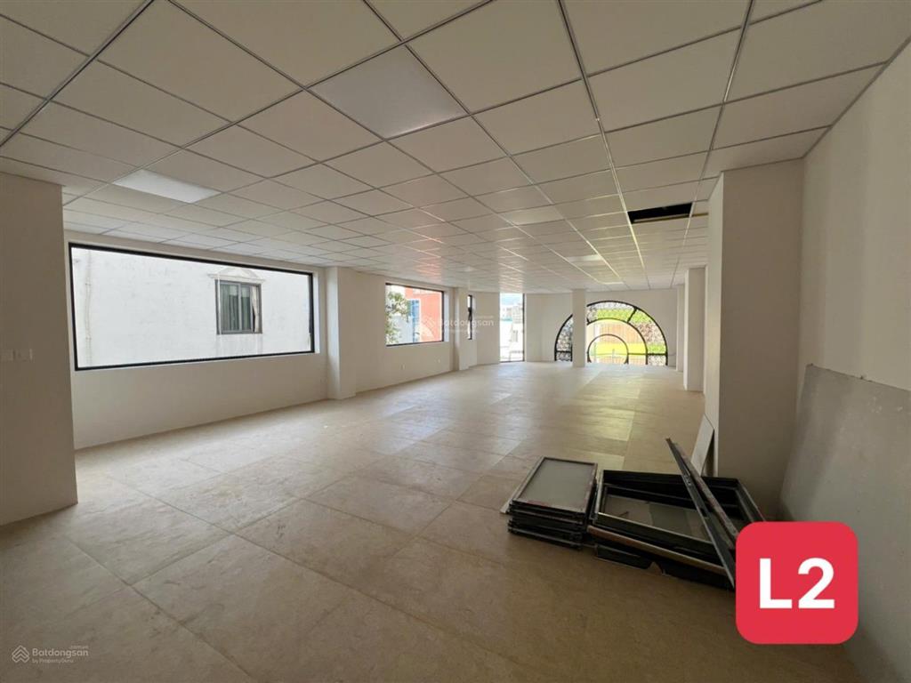 Cao ốc văn phòng 2 mặt tiền lê quang định 8 x 25m hầm 9 lầu sân thượng đang cho thuê 200tr/tháng