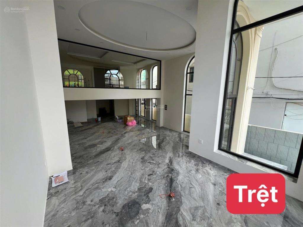 Cao ốc văn phòng 2 mặt tiền lê quang định 8 x 25m hầm 9 lầu sân thượng đang cho thuê 200tr/tháng