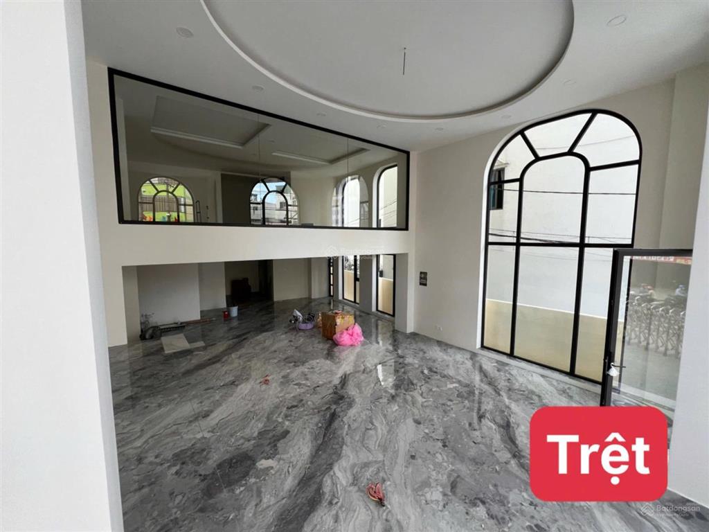 Cao ốc văn phòng 2 mặt tiền lê quang định 8 x 25m hầm 9 lầu sân thượng đang cho thuê 200tr/tháng