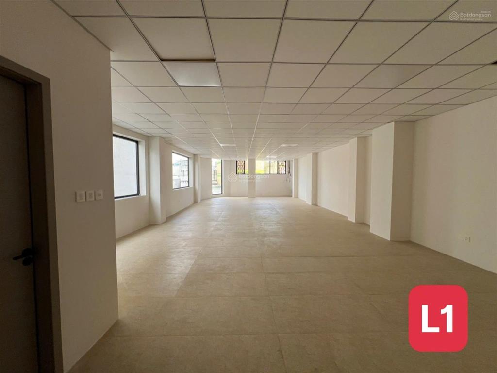 Cao ốc văn phòng 2 mặt tiền lê quang định 8 x 25m hầm 9 lầu sân thượng đang cho thuê 200tr/tháng