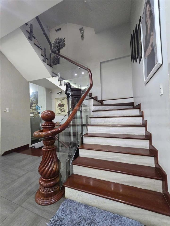 Biệt thự khu bảo vệ 24/7 phổ quang 274m2 đất 13x22m 4 lầu sang xịn