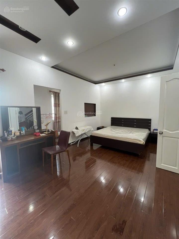 Nhà đẹp thích quảng đức hẻm 166 hẻm nhựa 1 sẹc 6.7x17m 3 lầu chỉ 17.9 tỷ