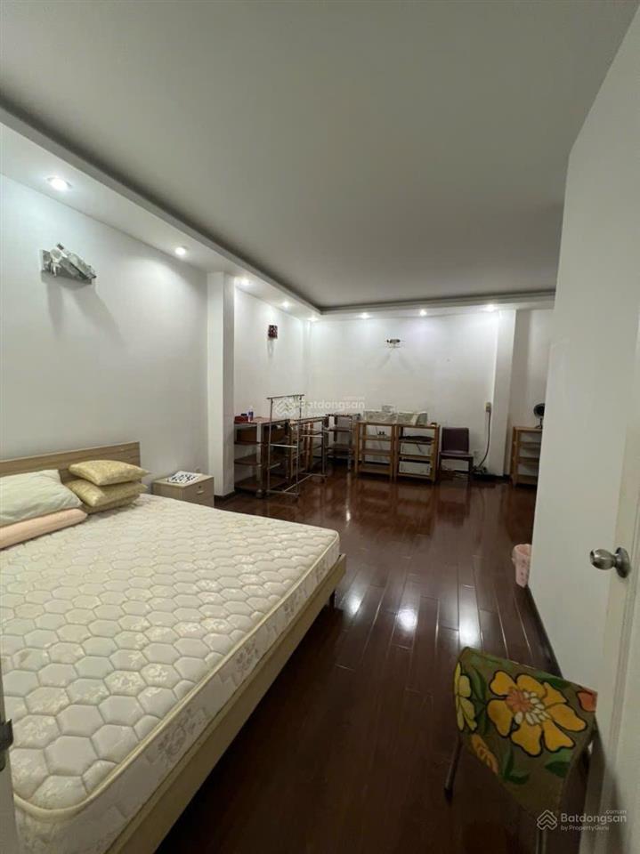 Nhà đẹp thích quảng đức hẻm 166 hẻm nhựa 1 sẹc 6.7x17m 3 lầu chỉ 17.9 tỷ