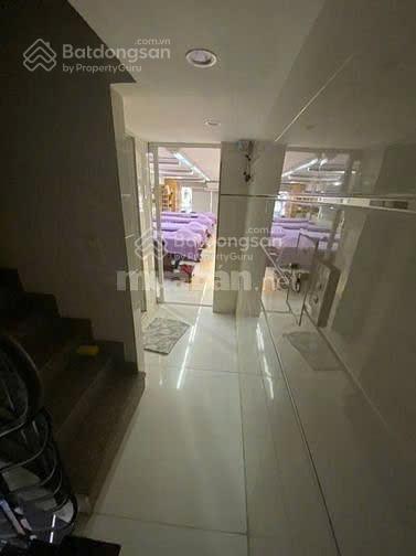 Mặt tiền huỳnh văn bánh 4 lầu đang cho thuê 23tr/tháng chỉ 10,5 tỷ