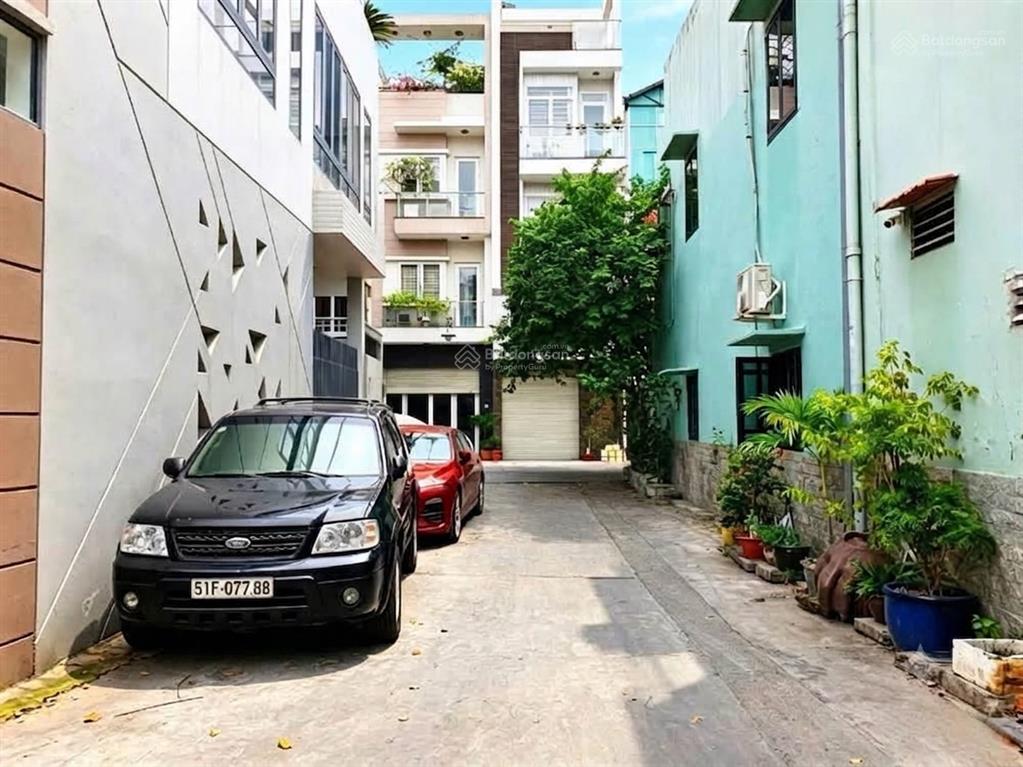 Hẻm xe tải ngay phòng cc số 6  dt 4 x 17m 4 lầu như hình 10,4 tỷ