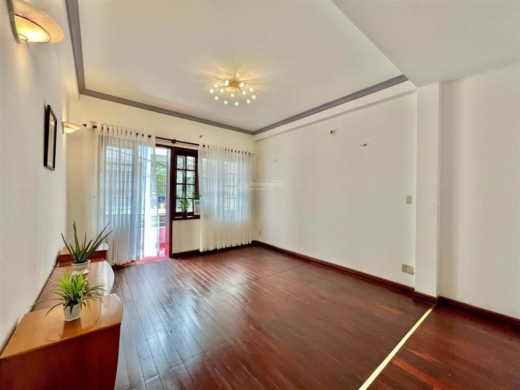 Cc bán nhà hẻm 97/ phan đăng lưu quận phú nhuận dt 6 x 8m dtcn 44,5m2 k/c trệt 2 lầu st giá 9,9 tỷ