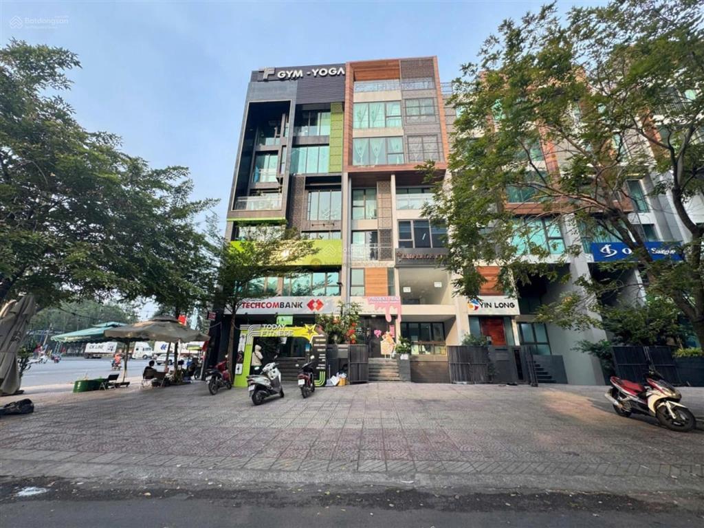 Giảm 5 tỷ còn 48 tỷ tòa nhà 7 tầng mt gần đường trương văn bang cạnh ubnd tp mt 7m, tn 150tr