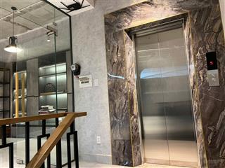 Cc cho thuê nc tòa mt gần ubnd tp thủ đức dt 7 x15 cn 105m2 dtsd h  7 tầng giá 55tr/th 0901 369 ***