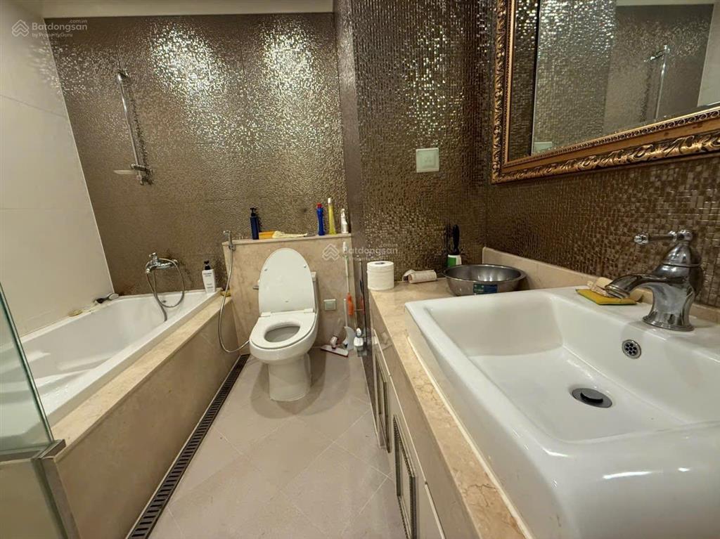 Cho thuê cantavil hoàn cầu, dt 138m2 3pn & 2wc giá 23 tr/tháng. 0932 055 ***