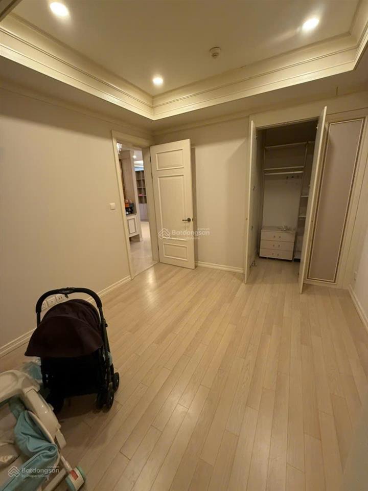 Cho thuê cantavil hoàn cầu, dt 138m2 3pn & 2wc giá 23 tr/tháng. 0932 055 ***
