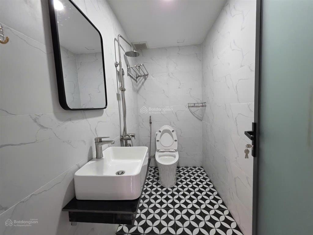 Giảm giá bán gấp hẻm 740 sư vạn hạnh quận 10 diện tích 5,3m x 10m 3 lầu mới giá về 16,9 tỷ