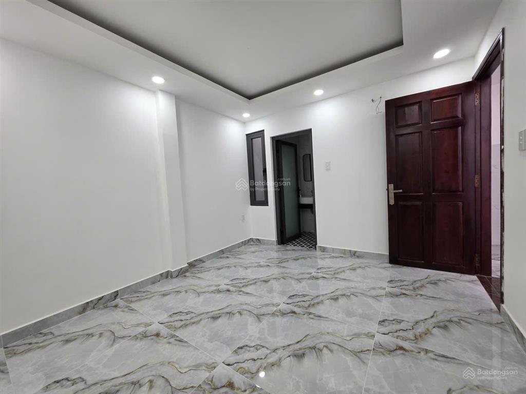 Giảm giá bán gấp hẻm 740 sư vạn hạnh quận 10 diện tích 5,3m x 10m 3 lầu mới giá về 16,9 tỷ