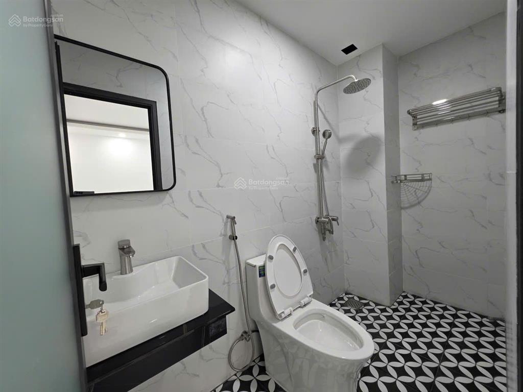 Giảm giá bán gấp hẻm 740 sư vạn hạnh quận 10 diện tích 5,3m x 10m 3 lầu mới giá về 16,9 tỷ