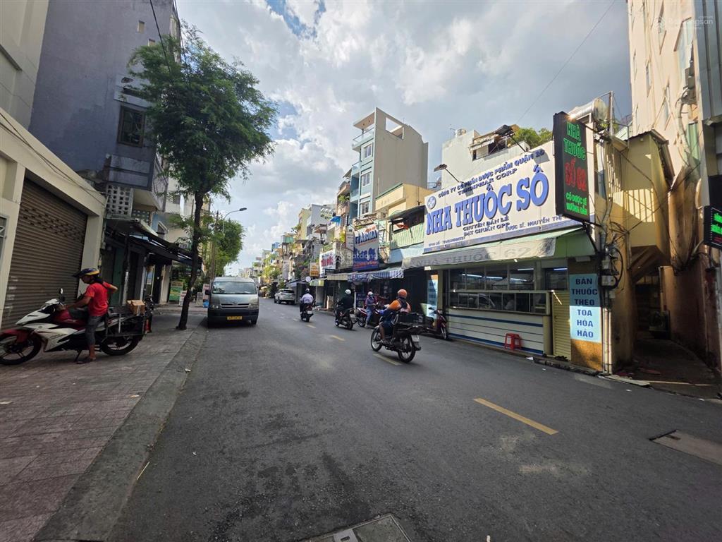 Building mặt tiền nguyễn duy dương ngay bệnh viện hòa hảo, khu vực kinh doanh sầm uất