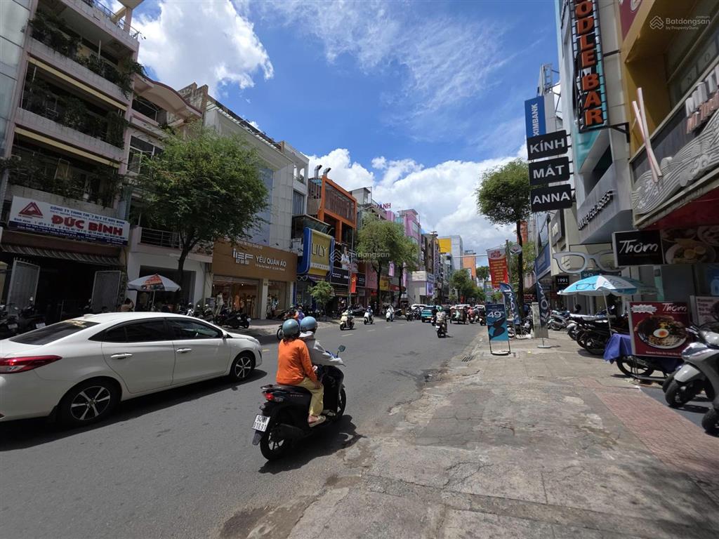 Bán gấp nhà 724 mặt tiền sư vạn hạnh  đối diện vạn hạnh mall  giá 36 tỷ
