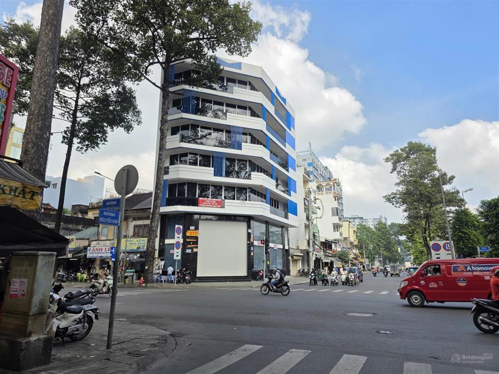 Bán tòa nhà góc 2mt nguyễn chí thanh  nguyễn kim, quận 10  hầm + 7 tầng giá giảm còn 125 tỷ