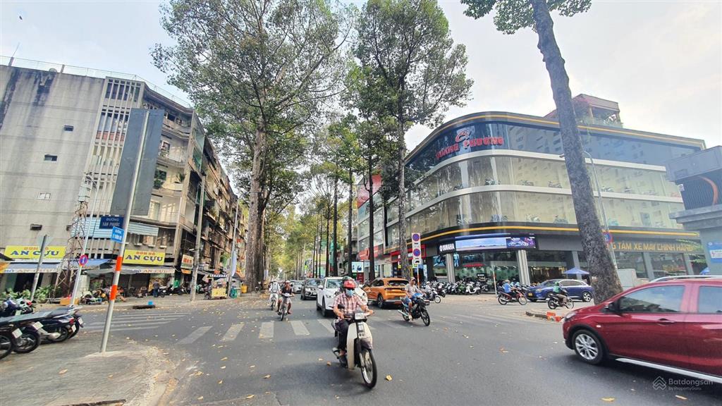 Nhà góc 2 mặt tiền nguyễn chí thanh và lý thường kiệt diện tích  580m2 giá 300 tỷ