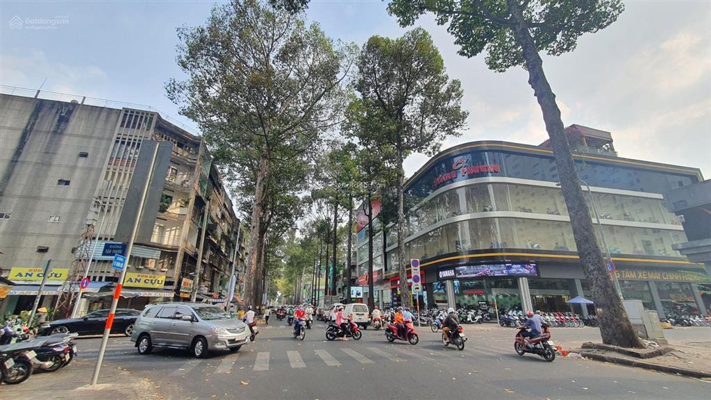 Nhà góc 2 mặt tiền nguyễn chí thanh và lý thường kiệt diện tích  580m2 giá 300 tỷ