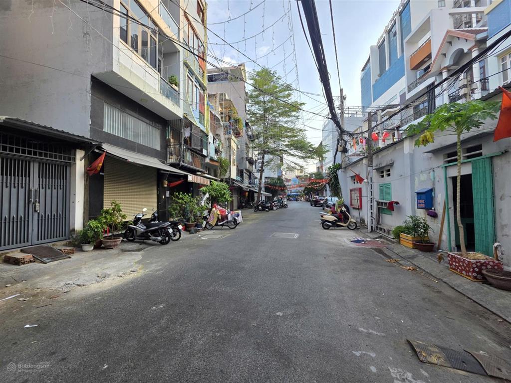 Quỹ đất hiếm gần 200m2  mặt tiền rộng 9.5m  trung tâm quận 11  giá chỉ còn 18.9 tỷ