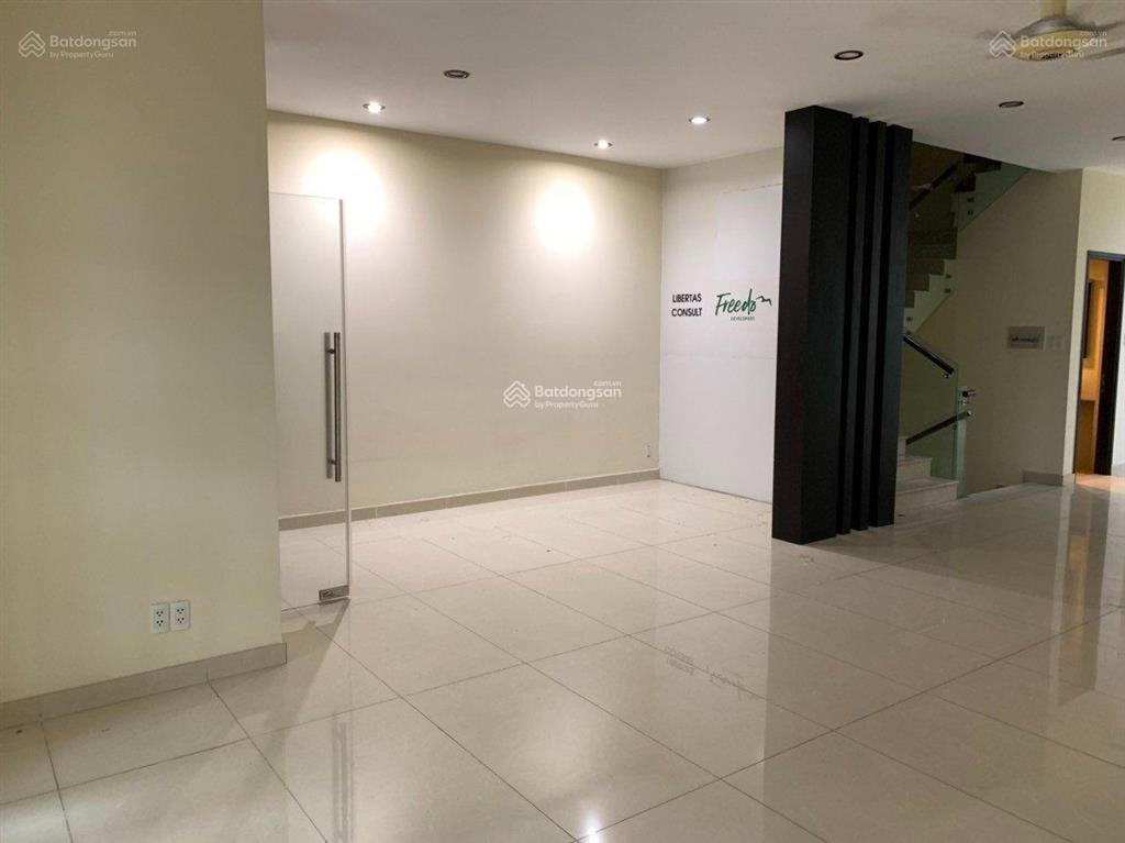 Cho thuê gấp căn villa saigon pearl, thích hợp để làm văn phòng, giá 90 tr/th,  0913 212 ***