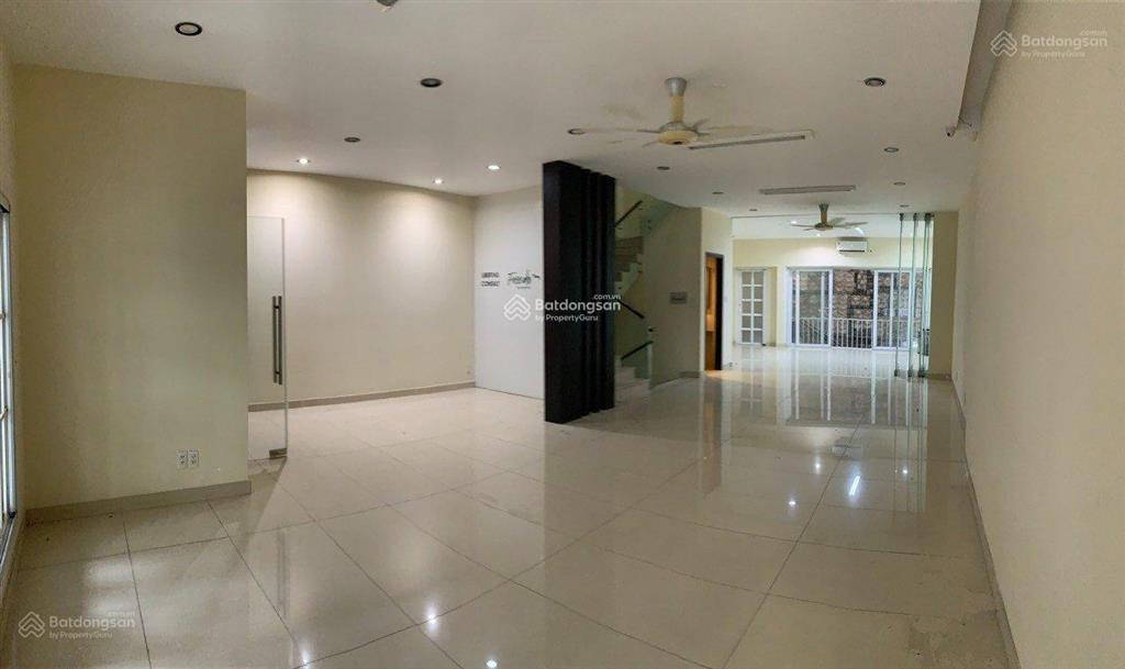 Cho thuê gấp căn villa saigon pearl, thích hợp để làm văn phòng, giá 90 tr/th,  0913 212 ***