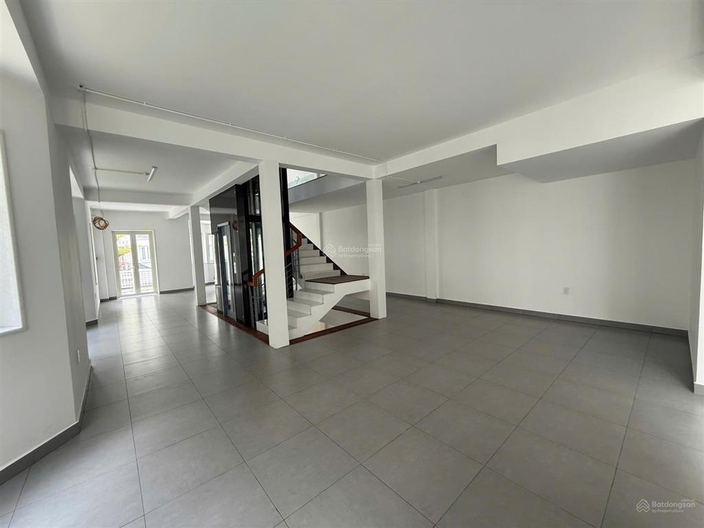 Cho thuê villa saigon pearl, diện tích 800m2, giá 135 triệu/tháng,  0913 212 ***