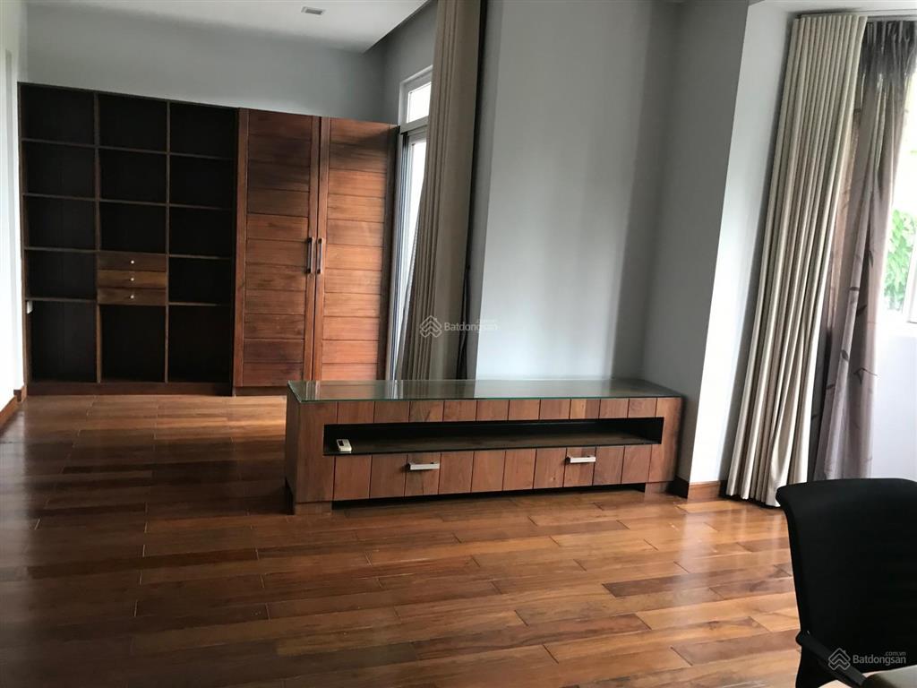 Cho thuê gấp biệt thự saigon pearl, làm văn phòng, dt 7x21m, giá 70 triệu/tháng,  0913 212 ***