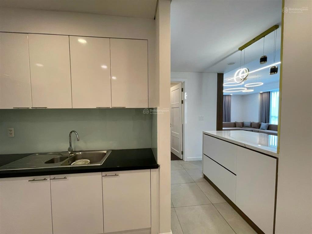Cho thuê căn hộ chung cư tại nguyễn hữu cảnh, p 22, q.bình thạnh, hcm, 32 triệu, 157m2 giá tốt