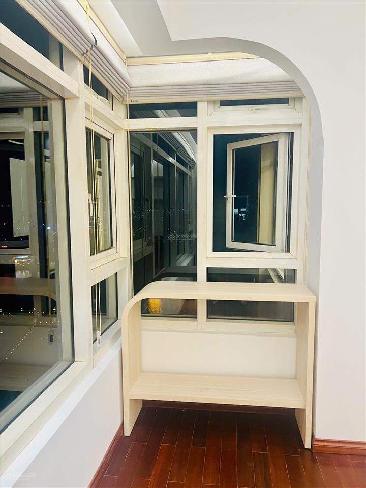 Cho thuê căn hộ saigon pearl, 28 triệu vnd, 135 m2, 3pn, 2wc