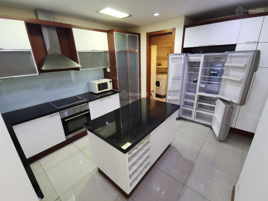Cho thuê căn hộ the manor, 3 pn, giá 28 triệu, diện tích 164m2, view đẹp, lầu cao  0913 212 ***