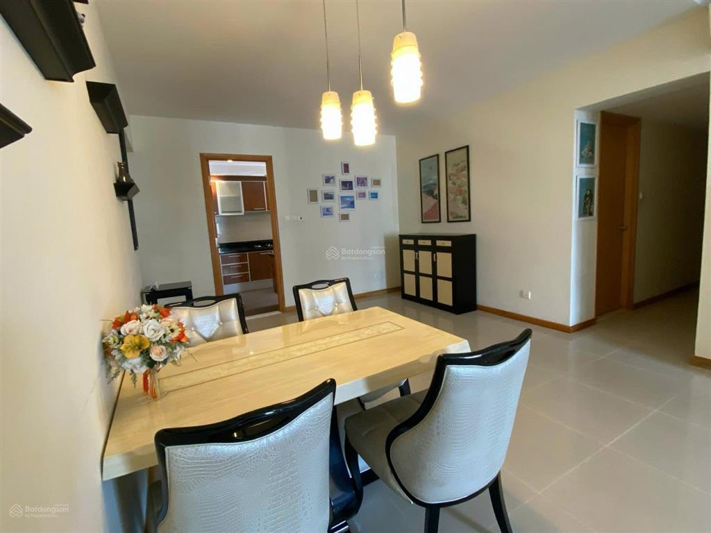 Cho thuê gấp căn hộ saigon pearl, 3 phòng ngủ, giá 26 triệu/tháng,  0913 212 ***