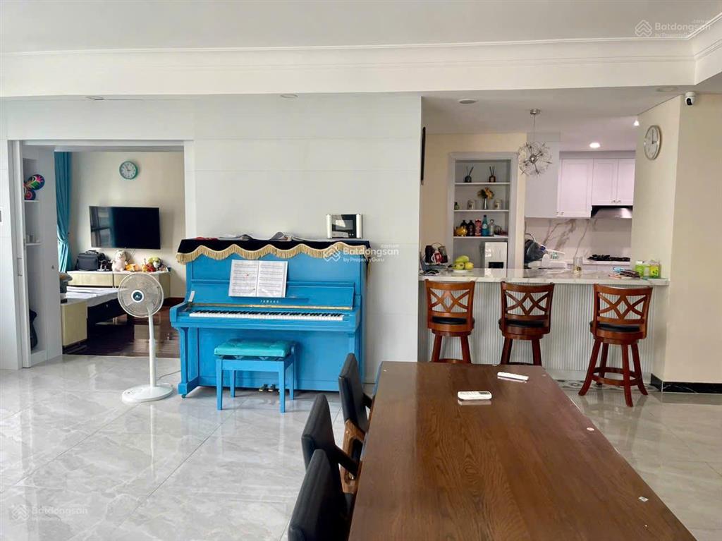 Cho thuê gấp căn hộ the manor, 3 phòng ngủ, 157m2, full nội thất giá 29 triệu/tháng,  0913 212 ***
