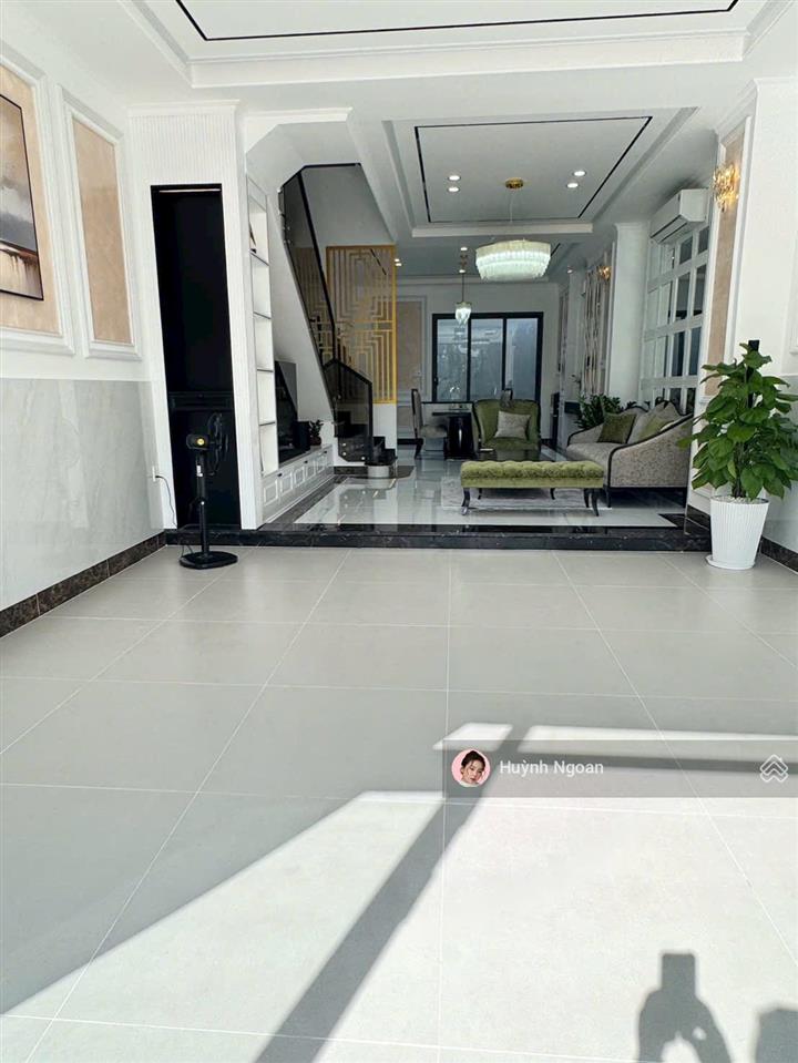 Bán nhà 4 lầu full nội thất cao cấp khu dân cư anh tuấn nhà bè giá 9tỷ800 dt 83m2.  0909 519 ***