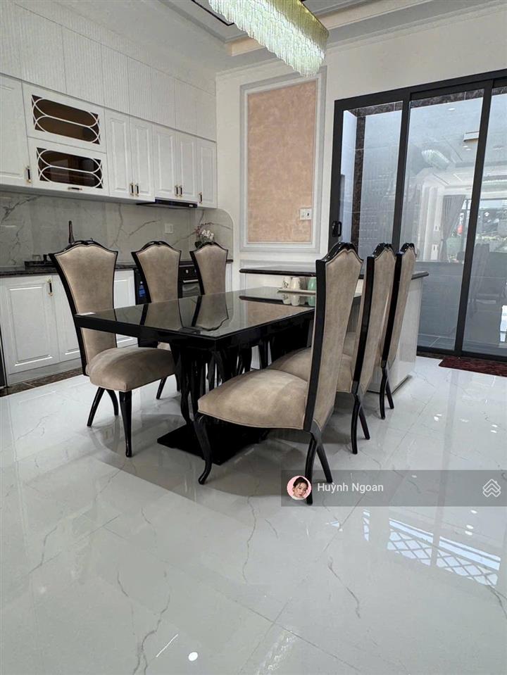 Bán nhà 4 lầu full nội thất cao cấp khu dân cư anh tuấn nhà bè giá 9tỷ800 dt 83m2.  0909 519 ***
