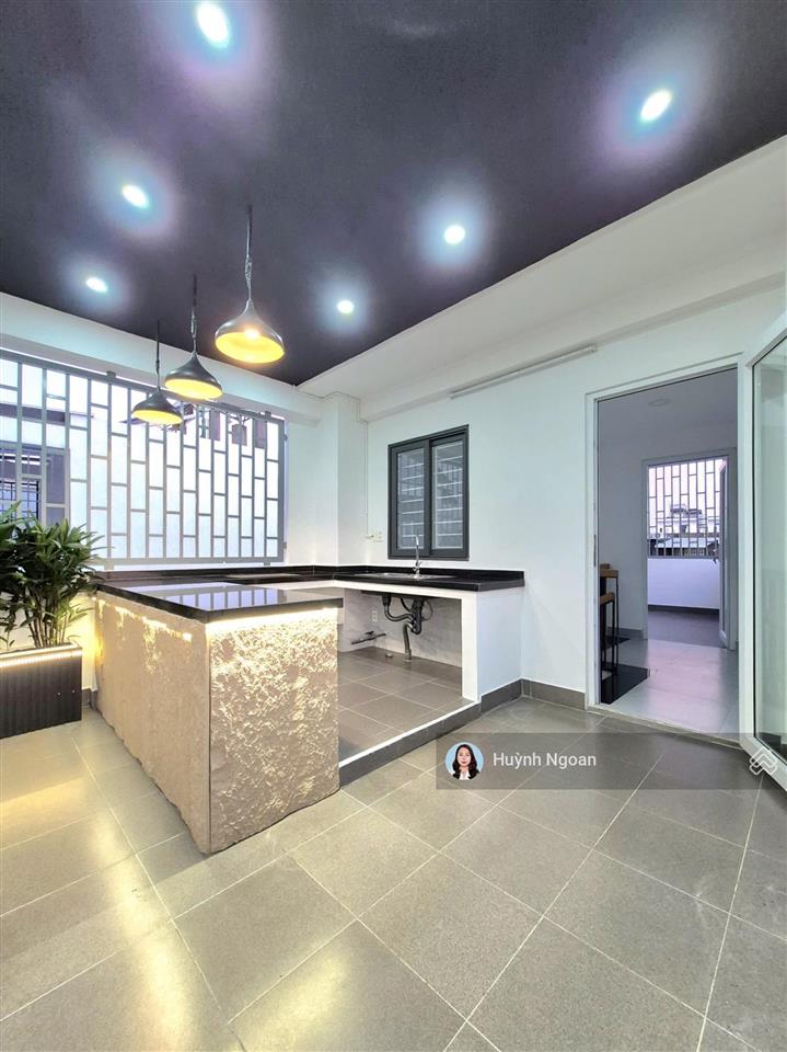 Bán nhà vườnxe hơi ngủ trong nhà hiếm có ngay khu công viên sài gòn mới dt 100m2 giá 7tỷ680tr 7pn