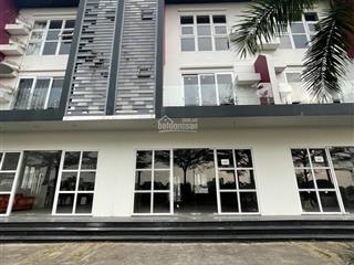 Bán biệt thự view sông 2 mặt tiền valencia kdc tân cảng, dt 108m2 giá rẻ chỉ 7tỷ300.  0909 519 ***