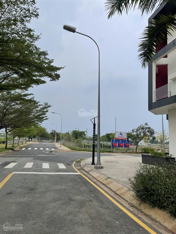 Bán biệt thự view sông 2 mặt tiền valencia kdc tân cảng, dt 108m2 giá rẻ chỉ 7tỷ600.  0909 519 ***