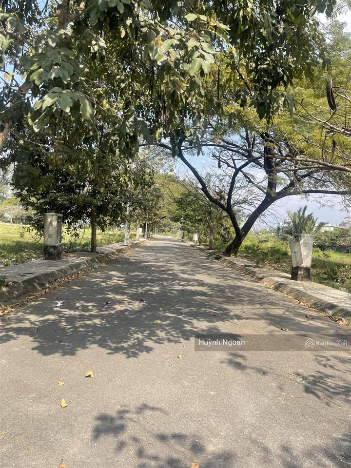 Bán đất nền biệt thự xây tự do kdc view sông thoáng mát dt 200m2 giá chỉ 8tỷ,  0909 519 ***