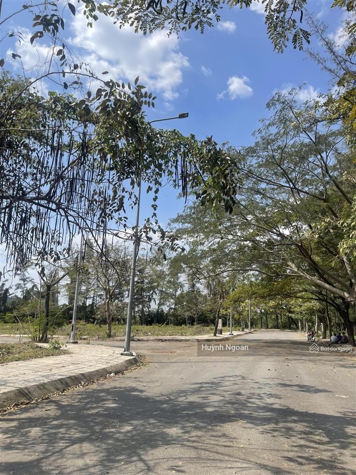 Bán đất nền biệt thự xây tự do kdc view sông thoáng mát dt 200m2 giá chỉ 8tỷ,  0909 519 ***