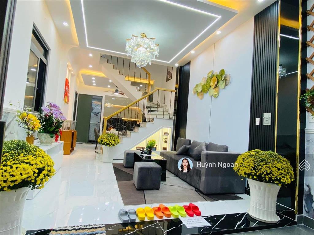 Bán nhà mới hoàn thiện hẻm 2174 huỳnh tấn pháttt nhà bè dt 52m2 giá chỉ 6tỷ350triệu. 0909 519 ***