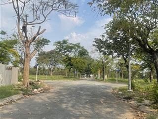 Bán lô đất tân cảng quận 9 sổ đỏ xây ngay giá 4tỷ600triệu khu compound view sông.  0909 519 ***
