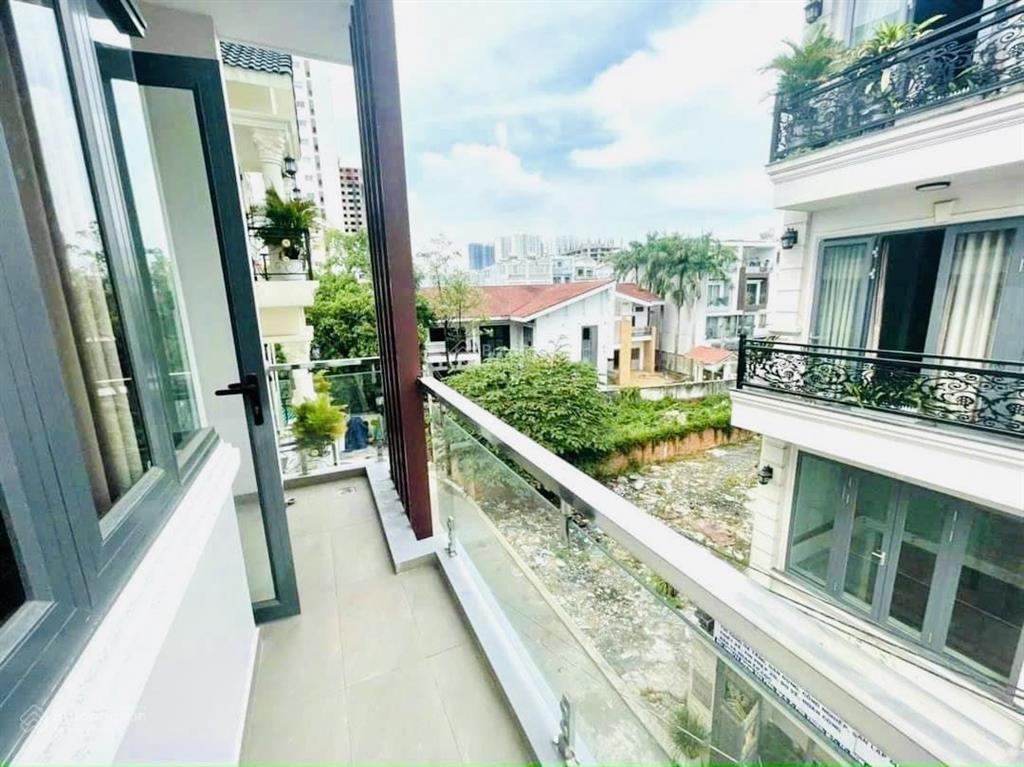 Bán nhà hẻm xe tải 1365 huỳnh tấn phát quận 7 dt 72m2 giá 12tỷ700 liền kề phú mỹ hưng. 0909 519 ***