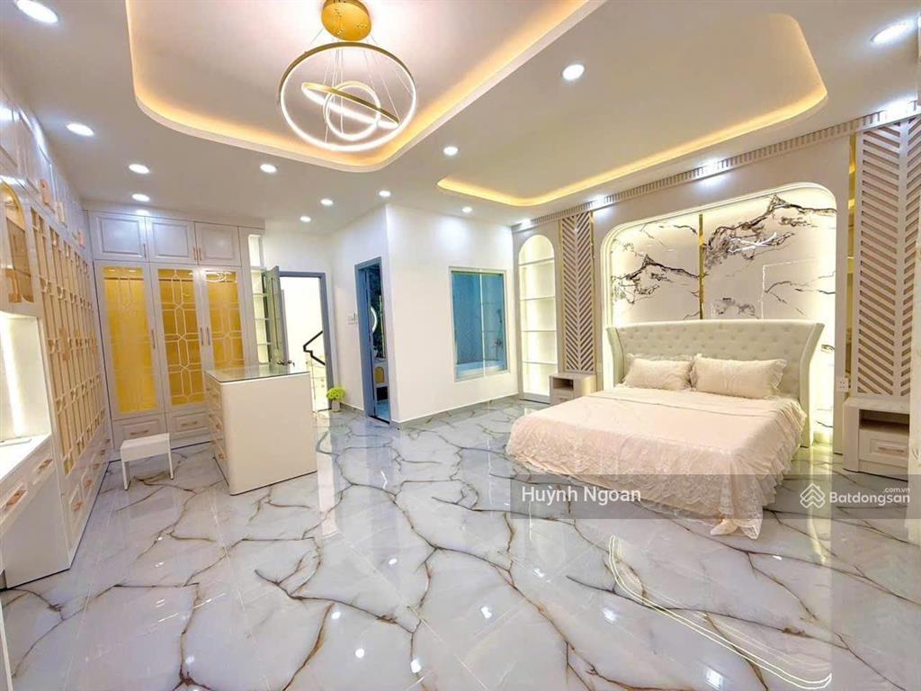 Biệt thự đẹp 6pn đậu 2 ôtô lê văn lương nhà bè 12tỷ600 nội thất cao cấp lk phú mỹ hưng