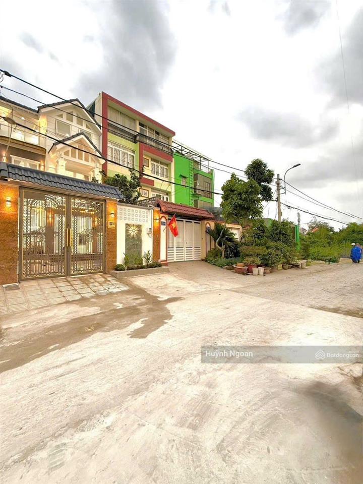 Biệt thự đẹp 6pn đậu 2 ôtô lê văn lương nhà bè 12tỷ600 nội thất cao cấp lk phú mỹ hưng